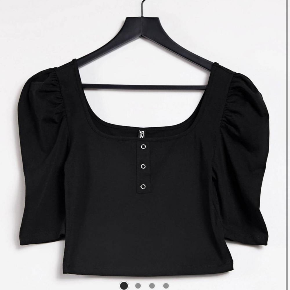 Black Puff Sleeve Button Front Crop Top